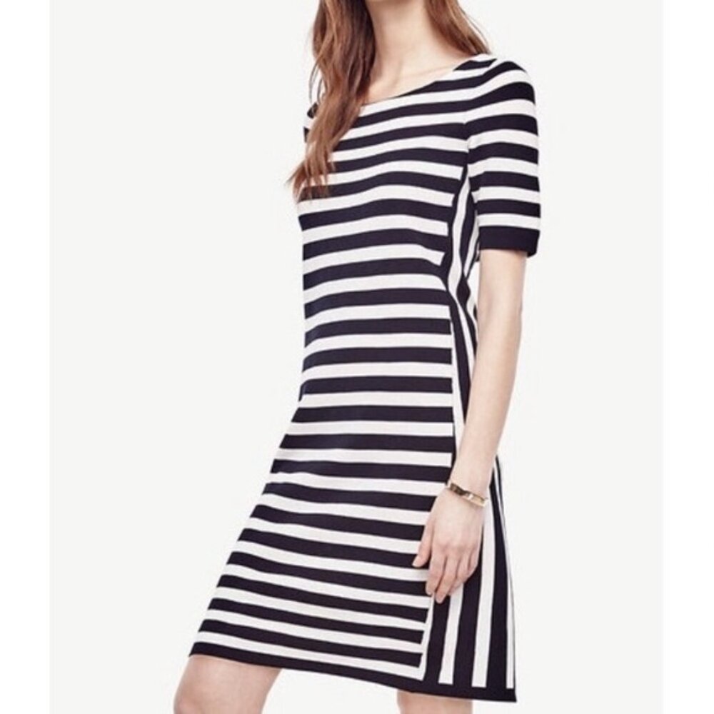⭐ Ann Taylor striped sweater dress XS